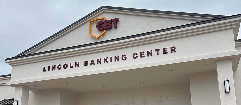 Lincoln Banking Center Photo-02